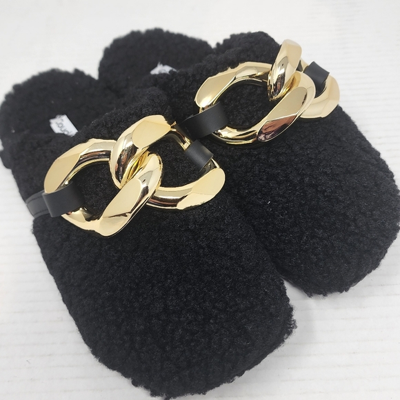 New Cozy Black Slip on Sherpa Slippers  Loafers  House Shoes Slippers Size 8 - Picture 7 of 7